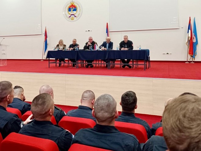 Будимир и Кострешевић присуствовали састанку Команде Жандармерије Будимир и Кострешевић присуствовали састанку Команде Жандармерије - Фото: Уступљена фотографија