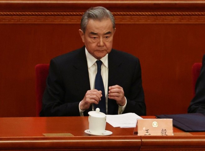 Ванг Ји (фото: EPA/JESSICA LEE) Ванг Ји (фото: EPA/JESSICA LEE) -