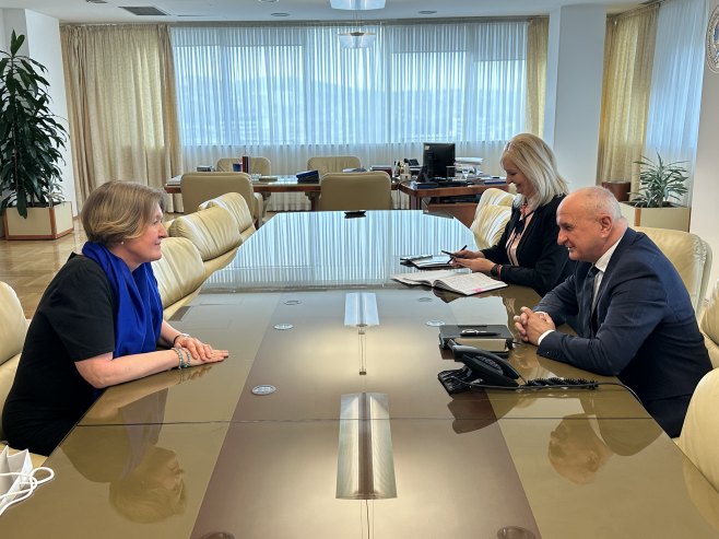 Амбасадорка Чешке и Петар Ђокић Амбасадорка Чешке и Петар Ђокић - Фото: Уступљена фотографија