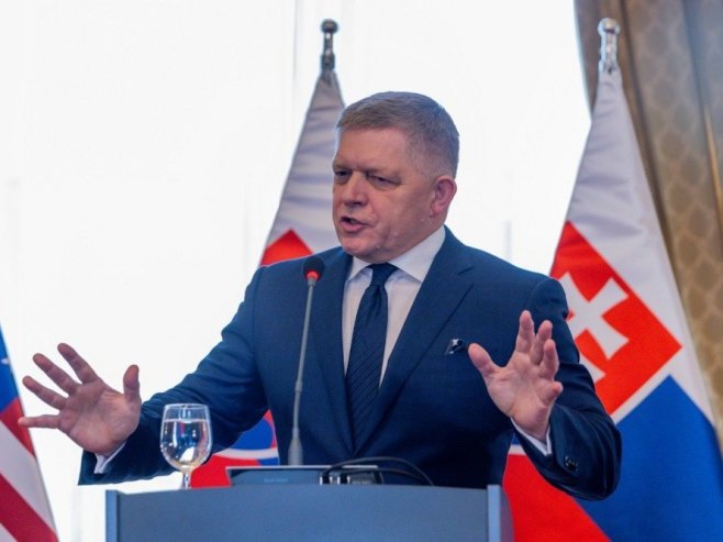 Роберт Фицо (Фото: EPA/DOMINIKA KORTVELYESIOVA) Роберт Фицо (Фото: EPA/DOMINIKA KORTVELYESIOVA) -