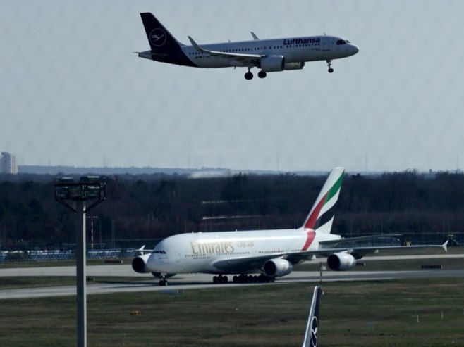 Авиони (фото: EPA/RONALD WITTEK) Авиони (фото: EPA/RONALD WITTEK) -