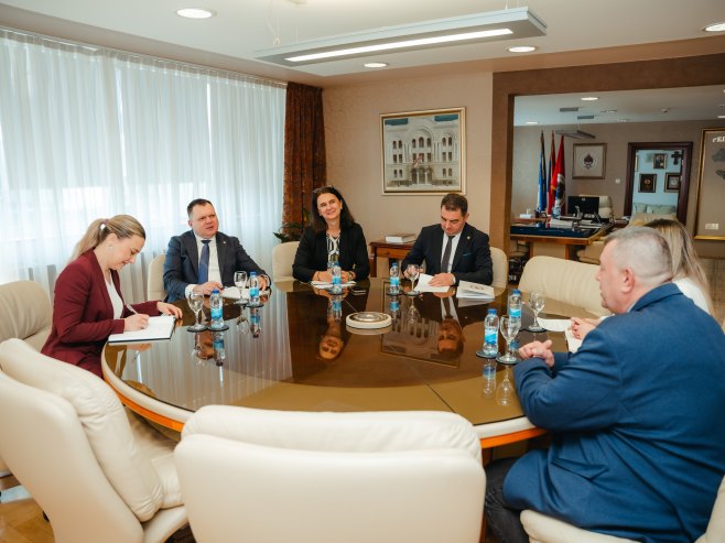 Посјета директора за операције Центра за спровођење закона у Југоисточној Европи (SELEC) МУП-у Српске Посјета директора за операције Центра за спровођење закона у Југоисточној Европи (SELEC) МУП-у Српске - Фото: Уступљена фотографија