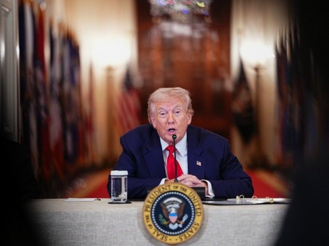 Трамп: Иран обећао да више неће нападати сусједе након неумољивих напада САД и Израела Трамп: Иран обећао да више неће нападати сусједе након неумољивих напада САД и Израела