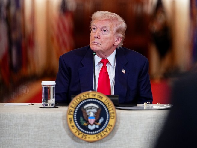 Доналд Трамп (Фото: EPA/AARON SCHWARTZ / POOL) Доналд Трамп (Фото: EPA/AARON SCHWARTZ / POOL) -