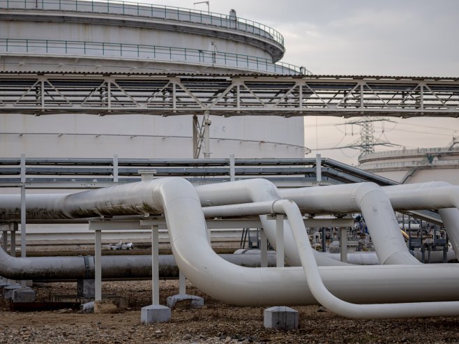 Нафта најскупља од октобра 2023: Барел достиго 90 долара и нема назнака да ће бар стагнирати (ВИДЕО) Нафта најскупља од октобра 2023: Барел достиго 90 долара и нема назнака да ће бар стагнирати (ВИДЕО)