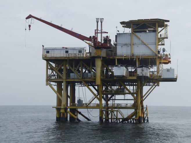 Нафта (Фото: EPA/GERARDO MENOSCAL) Нафта (Фото: EPA/GERARDO MENOSCAL) -