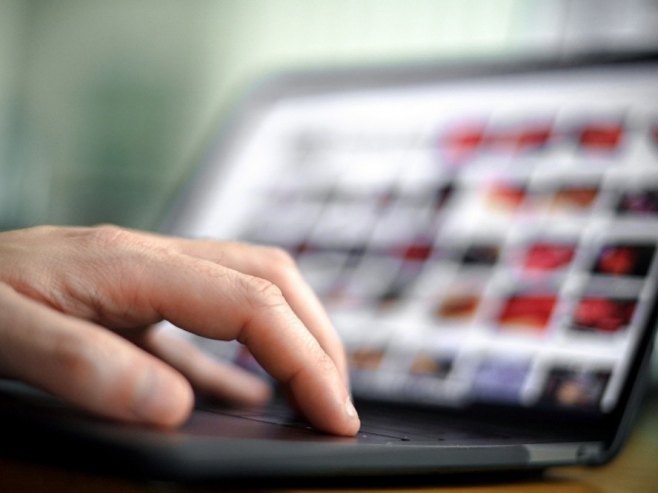 Хакери (Фото: EPA/SASCHA STEINBACH, илустрација) Хакери (Фото: EPA/SASCHA STEINBACH, илустрација) -