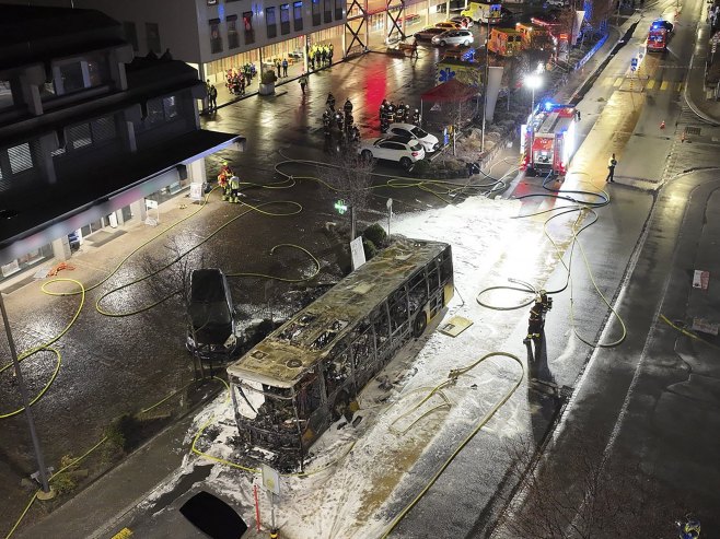 Аутобуска несрећа у Швајцарској (Фото: EPA/KANTONSPOLIZEI FREIBURG) Аутобуска несрећа у Швајцарској (Фото: EPA/KANTONSPOLIZEI FREIBURG) -