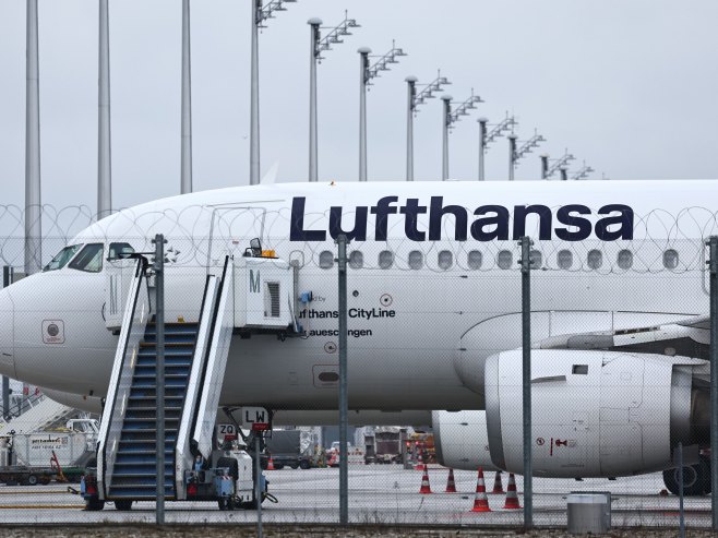Луфтханса (Фото: EPA/ANNA SZILAGYI) Луфтханса (Фото: EPA/ANNA SZILAGYI) -