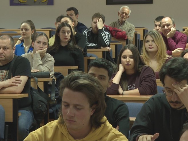 Одржана трибина серијала "Културна политика Срба у 21 вијеку" у Бањалуци Одржана трибина серијала "Културна политика Срба у 21 вијеку" у Бањалуци