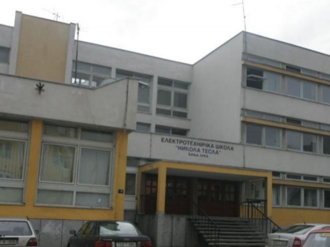 Електро-техничка школа Бањалука (Фото: Фејсбук - Електро Техничка Школа "Никола Тесла" Бања Лука) Електро-техничка школа Бањалука (Фото: Фејсбук - Електро Техничка Школа "Никола Тесла" Бања Лука) -