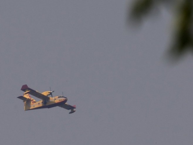 Канадер (Фото: EPA/GEORGI LICOVSKI/илустрација) Канадер (Фото: EPA/GEORGI LICOVSKI/илустрација) -