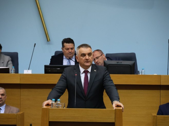 Саво Минић Саво Минић - Фото: ZIPAPHOTO/Borislav Zdrinja