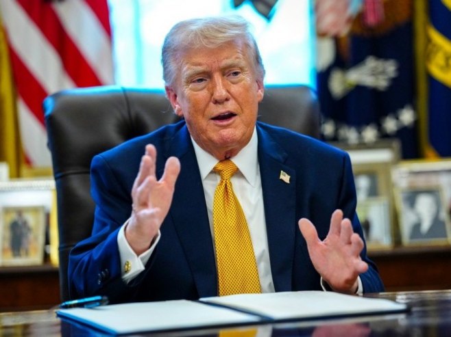 Доналд Трамп (фото: EPA/AARON SCHWARTZ) Доналд Трамп (фото: EPA/AARON SCHWARTZ) -