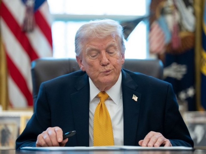 Доналд Трамп (Фото: EPA/AARON SCHWARTZ, илустрација) Доналд Трамп (Фото: EPA/AARON SCHWARTZ, илустрација) -