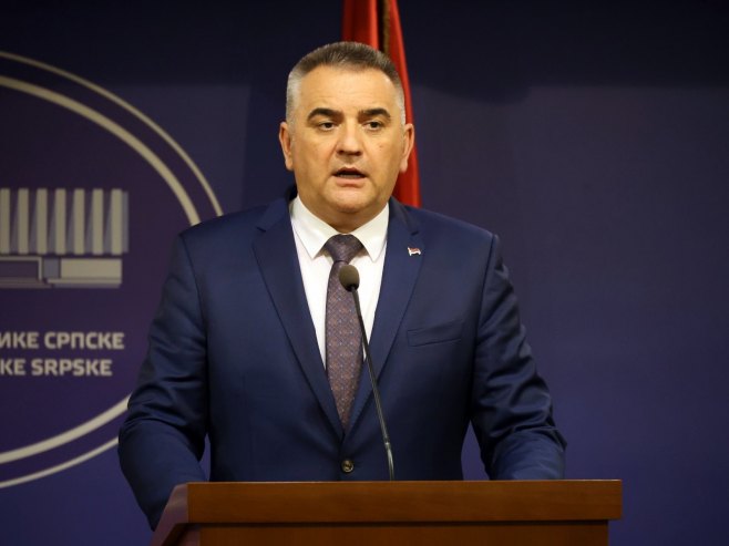 Саво Минић Саво Минић - Фото: ZIPAPHOTO/Borislav Zdrinja