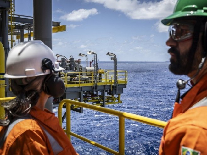 Нафтна платформа (Фото: EPA/ANDRE COELHO, илустрација) Нафтна платформа (Фото: EPA/ANDRE COELHO, илустрација) -