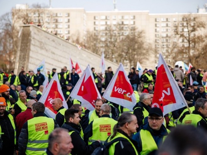 Њемачка, протести (фото: EPA/CLEMENS BILAN - илустрација) Њемачка, протести (фото: EPA/CLEMENS BILAN - илустрација) -