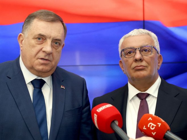 Додик и Мандић Додик и Мандић - Фото: ZIPAPHOTO/Borislav Zdrinja