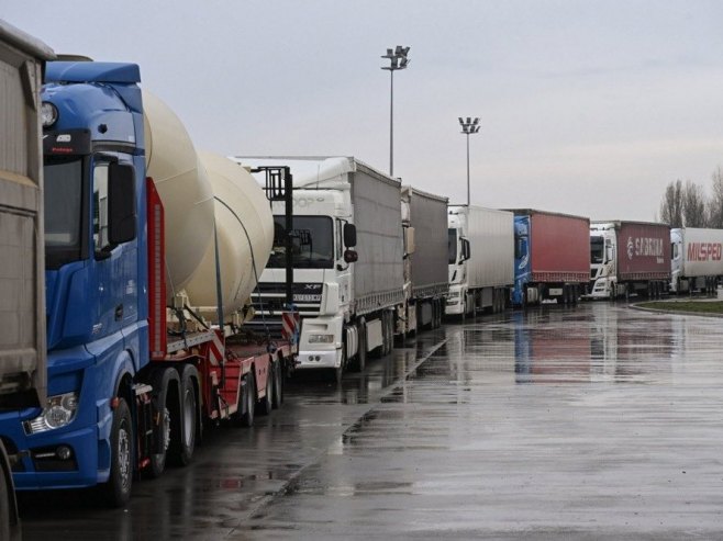 Блокаде превозника (Фото: EPA/Edvard Molnar) Блокаде превозника (Фото: EPA/Edvard Molnar) -