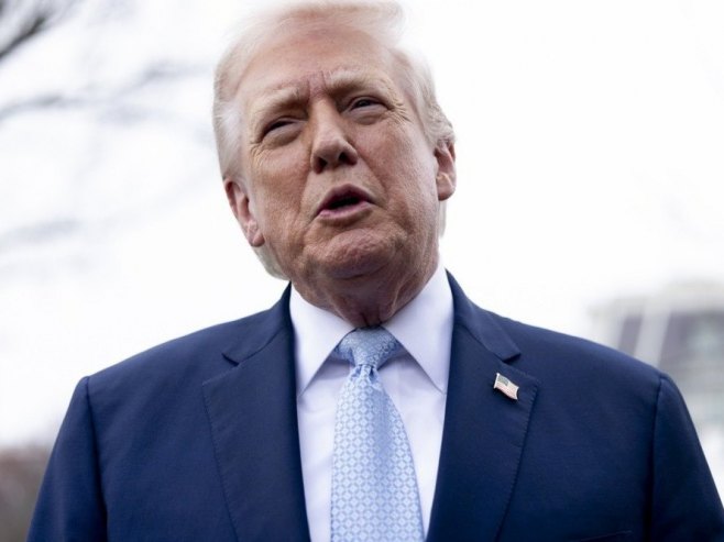 Доналд Трамп (фото: EPA/SHAWN THEW) Доналд Трамп (фото: EPA/SHAWN THEW) -