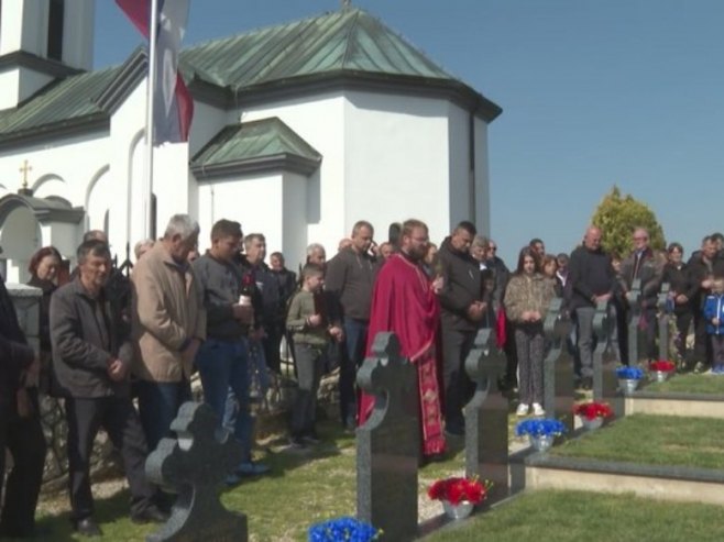 Парастос у Добоју Парастос у Добоју - Фото: РТРС