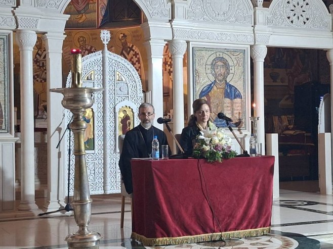 У требињском Саборном храму одржано предавање на тему "Служба причешћа као испуњење поста" (ФОТО/ВИДЕО) У требињском Саборном храму одржано предавање на тему "Служба причешћа као испуњење поста" (ФОТО/ВИДЕО)