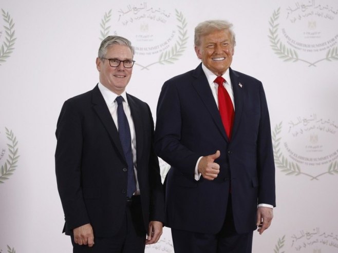 Кир Стармер и Доналд Трамп (фото: EPA/YOAN VALAT) Кир Стармер и Доналд Трамп (фото: EPA/YOAN VALAT) -