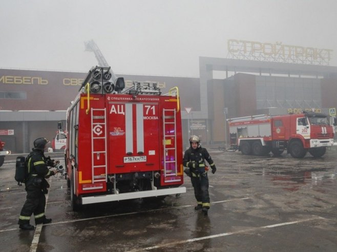 Московски ватрогасци, архивска фотографија (фото: EPA/YURI KOCHETKOV) Московски ватрогасци, архивска фотографија (фото: EPA/YURI KOCHETKOV) -