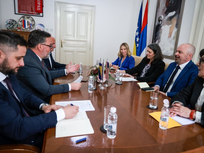 Кошарац и Гинкел (фото: x.com/USEmbassySJJ) Кошарац и Гинкел (фото: x.com/USEmbassySJJ) -