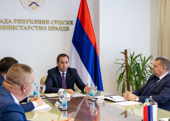 Селак разговарао са директорима КПЗ РС Селак разговарао са директорима КПЗ РС - Фото: Уступљена фотографија