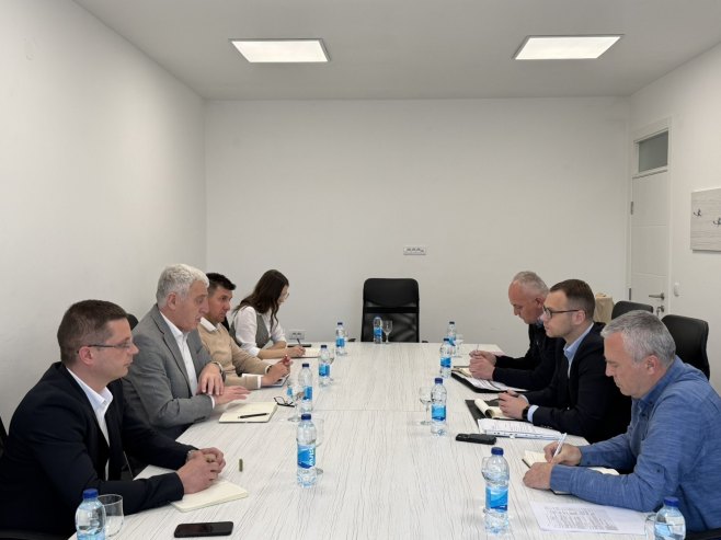 Наставак инвестиција у електромрежу Наставак инвестиција у електромрежу -