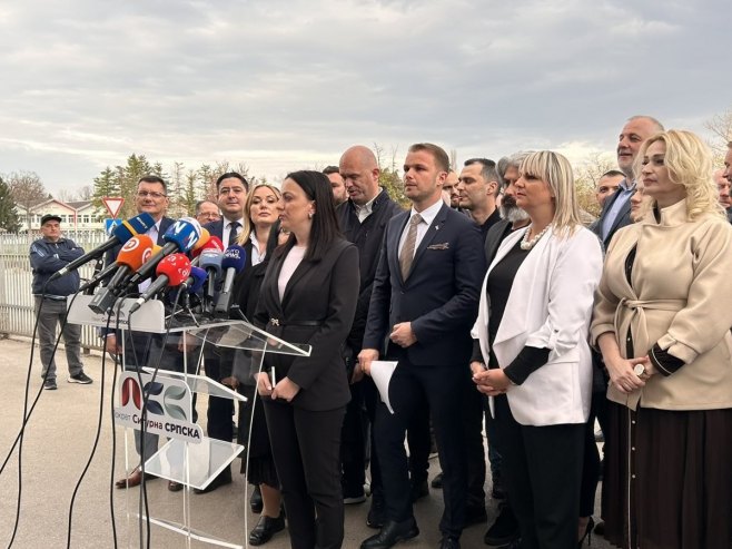 Конференција за новинаре Драшка Станивуковића Конференција за новинаре Драшка Станивуковића - Фото: РТРС