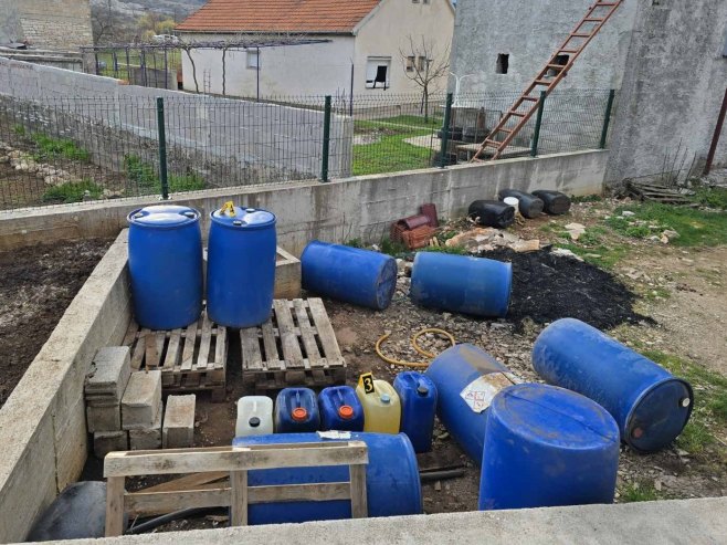 Украдено гориво Украдено гориво - Фото: Уступљена фотографија