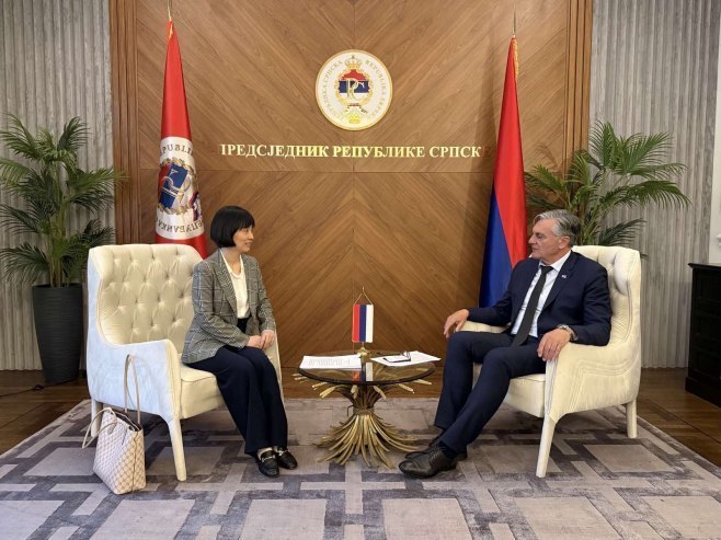 Каран са амбасадором Кине Каран са амбасадором Кине - Фото: predsjednikrs.rs/Dona Katušić