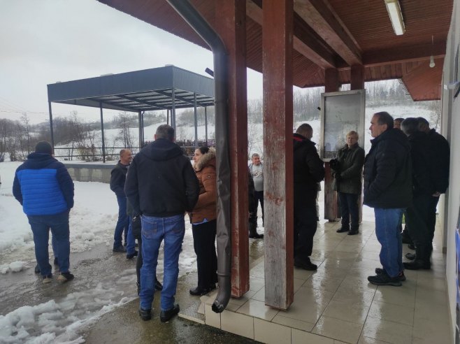 Горњa Пискавицa, окупљање мјештана Горњa Пискавицa, окупљање мјештана - Фото: РТРС