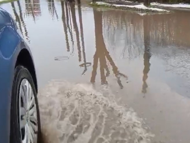 Вода на коловозу Вода на коловозу - Фото: РТРС