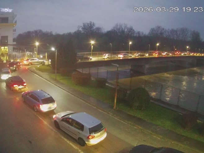 Појачан саобраћај са Хрватском у оба смјера Појачан саобраћај са Хрватском у оба смјера