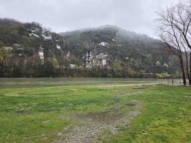 Водостај у опадању Водостај у опадању -