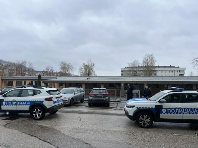Бањалука, дојава о бомби у основној школи Бањалука, дојава о бомби у основној школи - Фото: РТРС