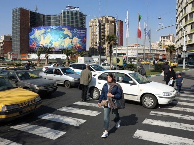 Техеран (фото: EPA/ABEDIN TAHERKENAREH) Техеран (фото: EPA/ABEDIN TAHERKENAREH) -