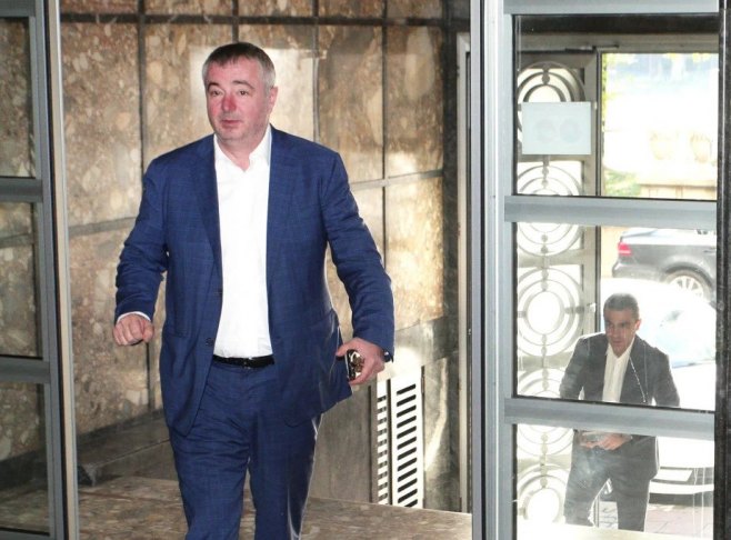 Бајатовић: Гасни аранжман са Русијом продужен за три мјесеца Бајатовић: Гасни аранжман са Русијом продужен за три мјесеца