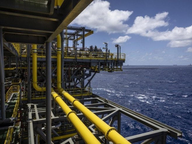 Нафтна платформа (Фото: EPA/ANDRE COELHO, илустрација) Нафтна платформа (Фото: EPA/ANDRE COELHO, илустрација) -