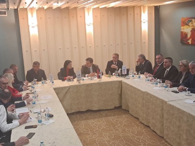 Састанак опозиције Састанак опозиције - Фото: РТРС