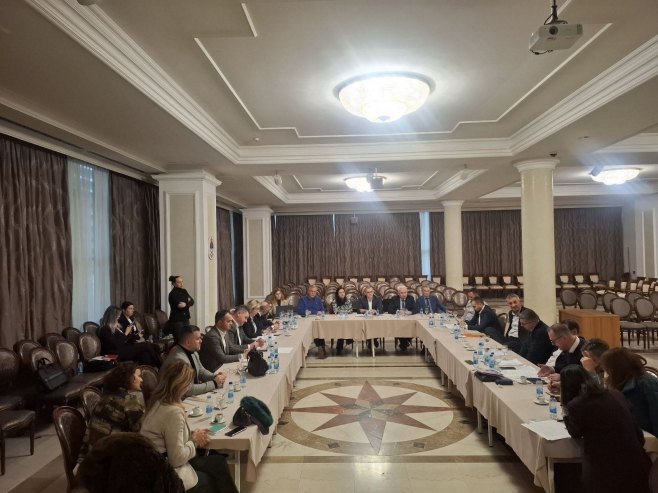 Округли сто о туризму Округли сто о туризму - Фото: Уступљена фотографија