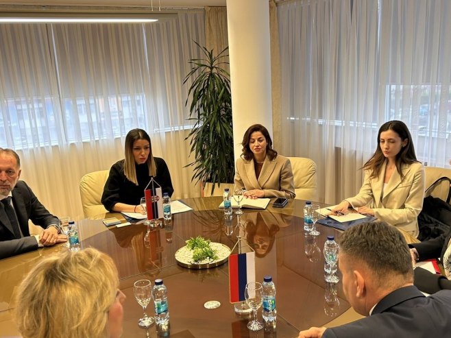 Адријана Месаровић и Раденко Бубић Адријана Месаровић и Раденко Бубић - Фото: РТРС