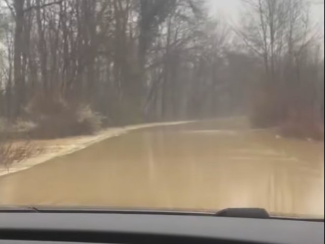 Пут Осмаци - Цапарде (Фото: Инфо Осмаци/Фејсбук) Пут Осмаци - Цапарде (Фото: Инфо Осмаци/Фејсбук) -