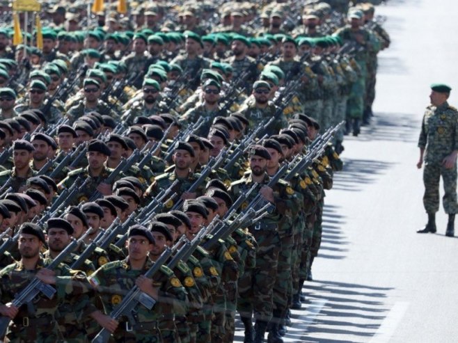 Иранска војска (фото: EPA/ABEDIN TAHERKENAREH) Иранска војска (фото: EPA/ABEDIN TAHERKENAREH) -