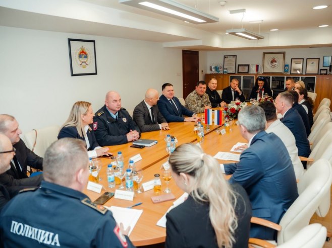 Делегација из Русије у посјети МУП-у Српске Делегација из Русије у посјети МУП-у Српске - Фото: Уступљена фотографија