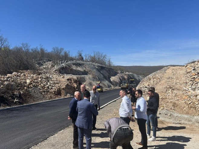 Реконструкција усјека у мјесту Жудојевићи на магистралном путу Требиње – Билећа Реконструкција усјека у мјесту Жудојевићи на магистралном путу Требиње – Билећа - Фото: РТРС